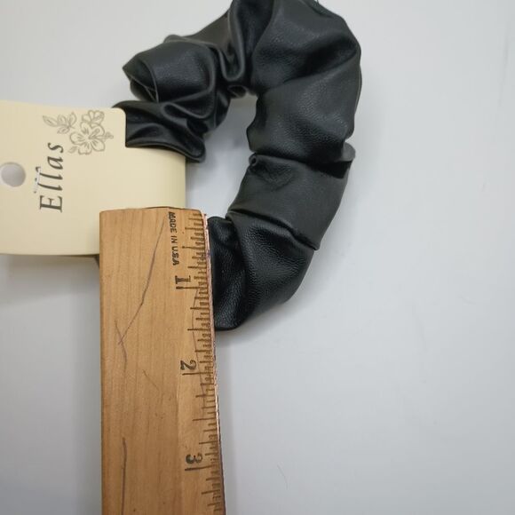 BLACK leather scrunchie - Picture 3 of 3
